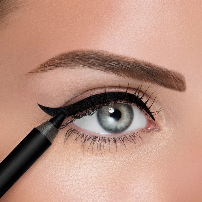 should older women wear eyeliner