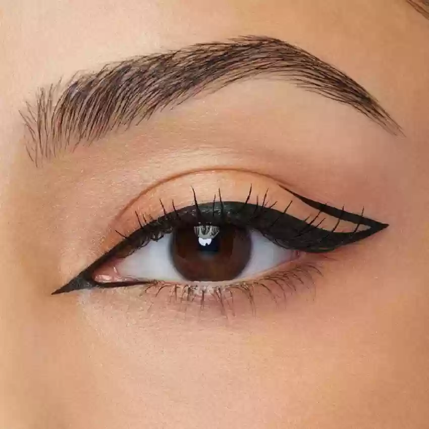 how to apply eyeliner on lower lid