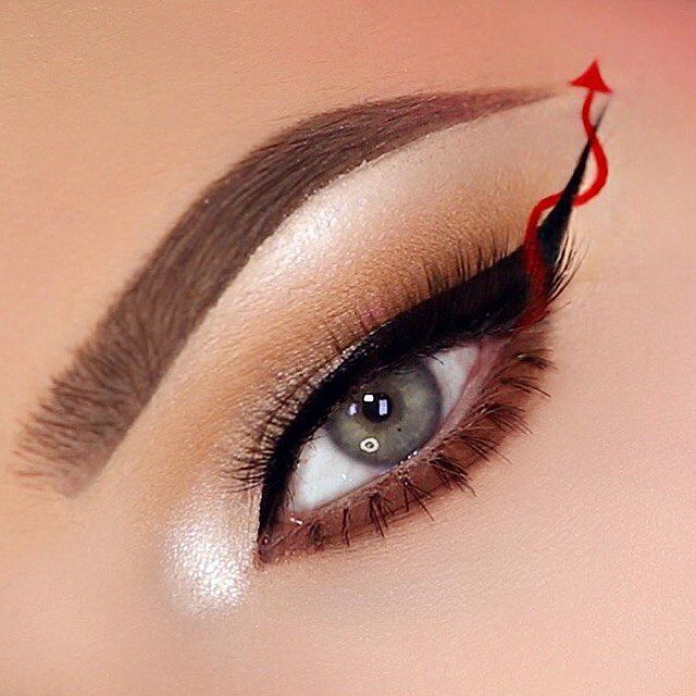 spider web eye makeup