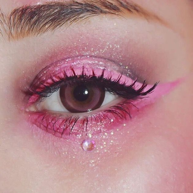 pink eyeshadow